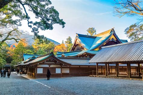 伊勢神宮 グルメ 神々の食卓から現代の味覚へ